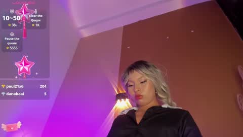 Snapshot of heicel_ chatting on 13, 12, 2024 Heicel online show from 13, 12, 2024