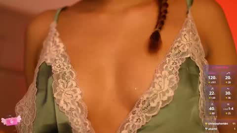 Snapshot of heicel_ chatting on 1, 3, 2025 Heicel online show from 1, 3, 2025