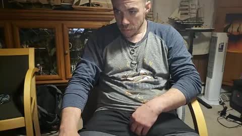 xxScubaStevexx online show from 19, 4, 2026
