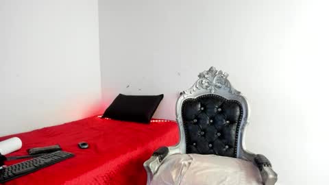 Snapshot of hela_wet chatting on 13, 11, 2025 Hela Independent model online show from 13, 11, 2025