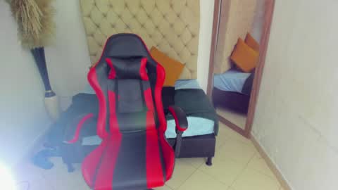 HELENA COPPER online show from 7, 4, 2026