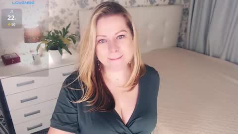 Helena Bonham online show from 1, 2, 2025