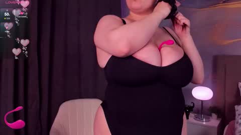 helendanvers online show from 19, 11, 2025