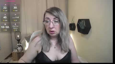 Snapshot of helenenigma chatting on 26, 2, 2026 helenenigma online show from 26, 2, 2026