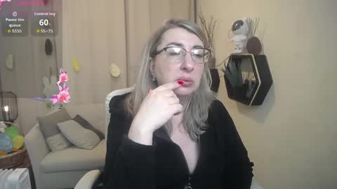 Snapshot of helenenigma chatting on 6, 4, 2026 helenenigma online show from 6, 4, 2026