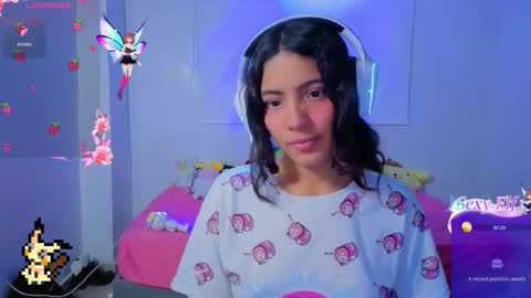 Helia Transfem and Amy online show from 3, 2, 2026