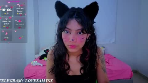 Helia Transfem and Amy online show from 15, 5, 2026