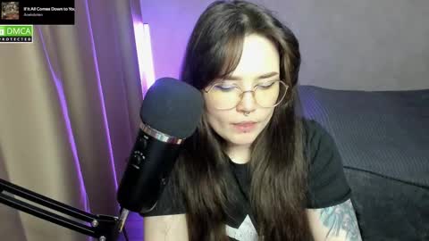 Red online show from 13, 2, 2025