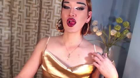 hellatarahathor online show from 23, 2, 2026