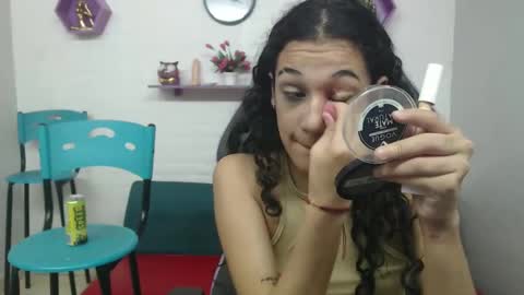 Snapshot of hellen_queensex chatting on 27, 2, 2025 hellen_queensex online show from 27, 2, 2025