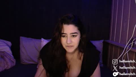 Snapshot of hellobitch98 chatting on 24, 10, 2025 Mitch online show from 24, 10, 2025