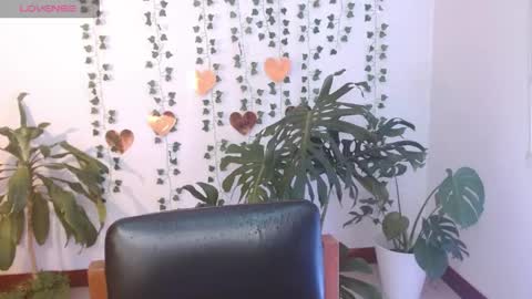 Snapshot of hellokitty_valery1 chatting on 22, 4, 2026 hellokitty_valery1 online show from 22, 4, 2026
