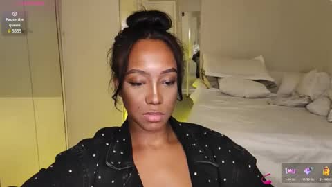 Snapshot of hellsd97 chatting on 10, 12, 2024 hellsd97 online show from 10, 12, 2024