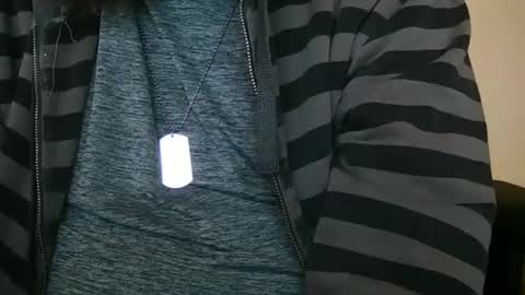 Snapshot of helpmecumplzzz chatting on 25, 12, 2024 helpmecumplzzz online show from 25, 12, 2024