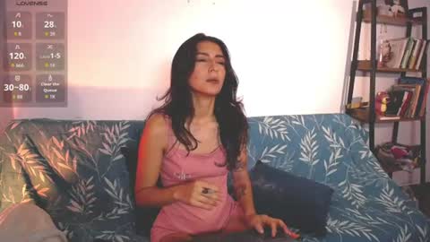 Snapshot of hera_069 chatting on 28, 6, 2026 Hello I am Valentina independent Colombian model I love sensuality and pleasure welcome online show from 28, 6, 2026