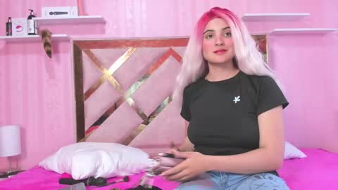 hera_elis online show from 9, 3, 2025