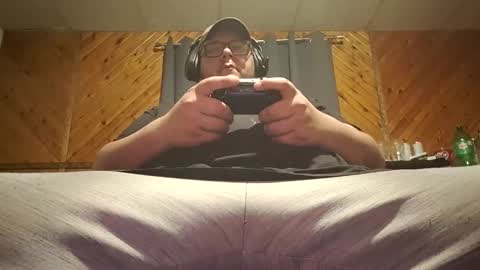 Hereforbootyyyy online show from 5, 4, 2026