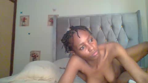 Snapshot of hergirl6 chatting on 6, 4, 2026 Miah Jay online show from 6, 4, 2026
