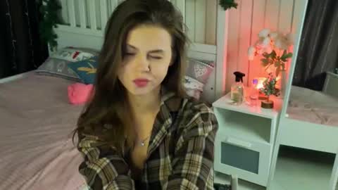 Nicole online show from 1, 3, 2026