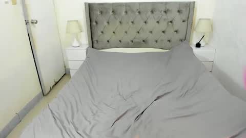 Snapshot of herminia_armani chatting on 17, 12, 2025 Herminia online show from 17, 12, 2025