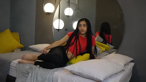 Hermione Scott online show from 5, 2, 2025