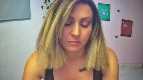 Hestesiaxx online show from 16, 4, 2026