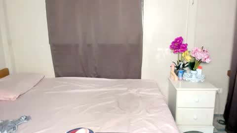 Hestia Make me In love with you online show from 15, 9, 2025