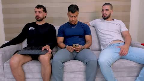 Snapshot of heteros_men chatting on 22, 2, 2025 heteros men online show from 22, 2, 2025