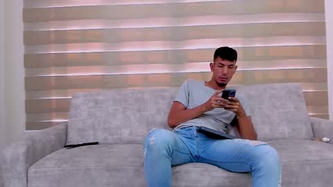 Snapshot of heteros_men chatting on 1, 3, 2025 heteros men online show from 1, 3, 2025