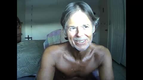 Snapshot of hewes1 chatting on 24, 4, 2026 hewes1 online show from 24, 4, 2026