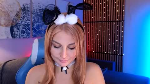 Snapshot of hey_cassie chatting on 16, 10, 2025 hey_cassie online show from 16, 10, 2025