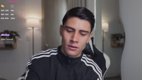 Snapshot of hey_cesard chatting on 16, 2, 2026 hey_cesard online show from 16, 2, 2026