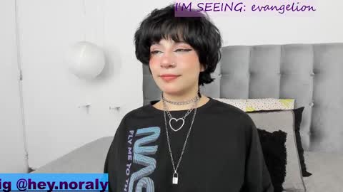 Snapshot of hey_noraly chatting on 10, 2, 2025 Noraly online show from 10, 2, 2025