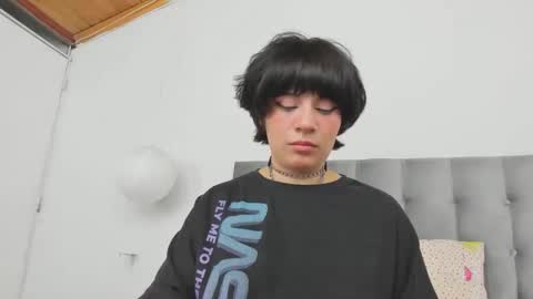 Snapshot of hey_noraly chatting on 10, 2, 2025 Noraly online show from 10, 2, 2025