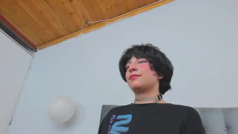 Snapshot of hey_noraly chatting on 10, 2, 2025 Noraly online show from 10, 2, 2025