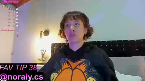Snapshot of hey_noraly chatting on 12, 9, 2025 Noraly online show from 12, 9, 2025