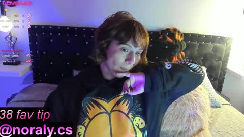 Snapshot of hey_noraly chatting on 17, 10, 2025 Noraly online show from 17, 10, 2025