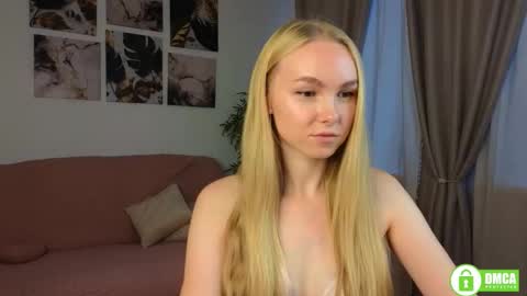 Snapshot of hey_olivia chatting on 25, 10, 2025 hey_olivia online show from 25, 10, 2025