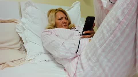 Heyheygrey online show from 9, 3, 2025