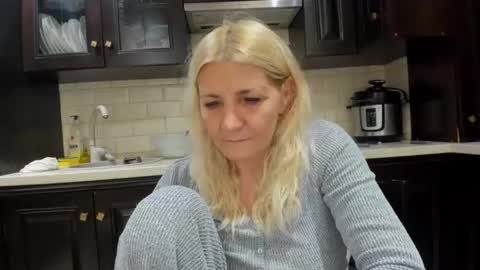 Heyheygrey online show from 4, 10, 2025