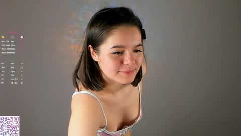 Snapshot of heyim_laura chatting on 29, 4, 2026 Laura online show from 29, 4, 2026