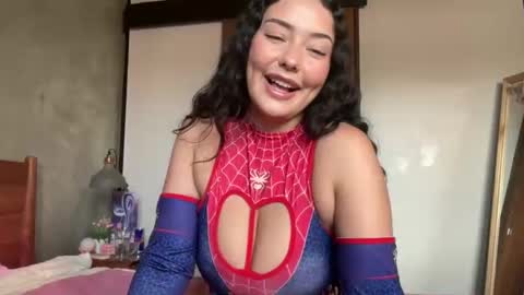 Snapshot of heyitscoco_xx chatting on 20, 12, 2024 Coco aka Tyla online show from 20, 12, 2024