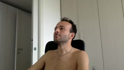 Snapshot of hhombre chatting on 29, 6, 2026 hhombre online show from 29, 6, 2026