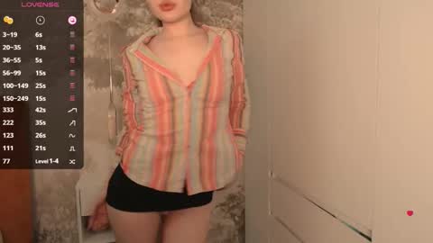 Snapshot of hiaru_cutie chatting on 4, 3, 2026 Hiaru online show from 4, 3, 2026