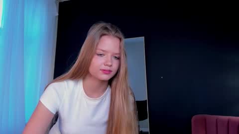 My name is Angelina but I like when you call me Angel online show from 19, 10, 2025