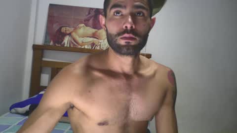 Snapshot of hideonbush051 chatting on 30, 9, 2025 hideonbush online show from 30, 9, 2025