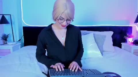 Snapshot of hidori_rem chatting on 10, 7, 2026 hidori_rem online show from 10, 7, 2026