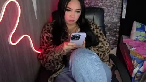 high online show from 7, 4, 2026