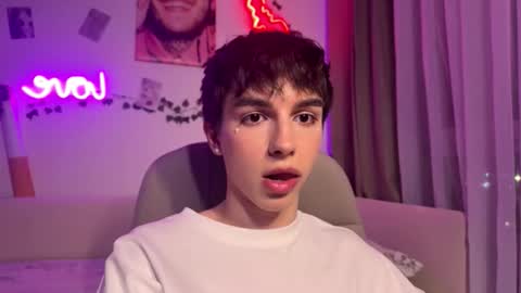 Snapshot of hiidear chatting on 22, 2, 2026 twinkvadusha online show from 22, 2, 2026