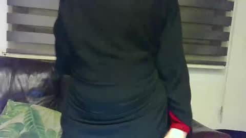 Hijabi Girls online show from 17, 4, 2026